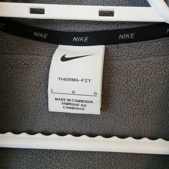 Guc Large Gray Nike therma fit fleece hoodie - Picture 3 of 5